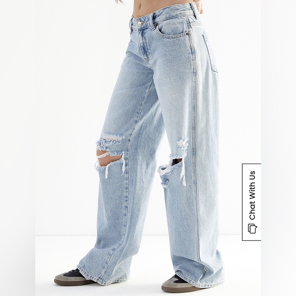 PacSun Casey Medium Indigo Ripped Knee Low Rise Baggy Jeans